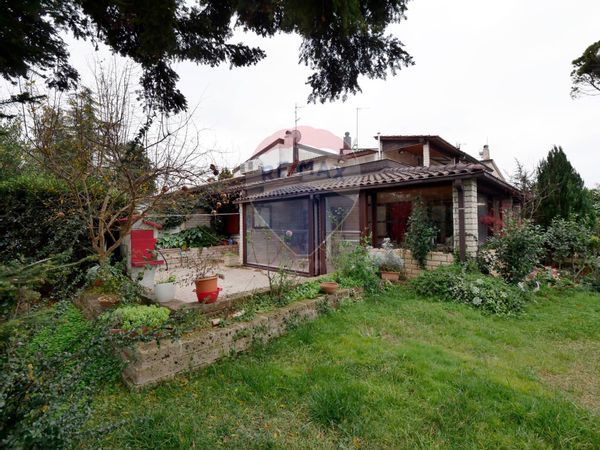 Villa a schiera Cassano delle Murge, BA Vendita