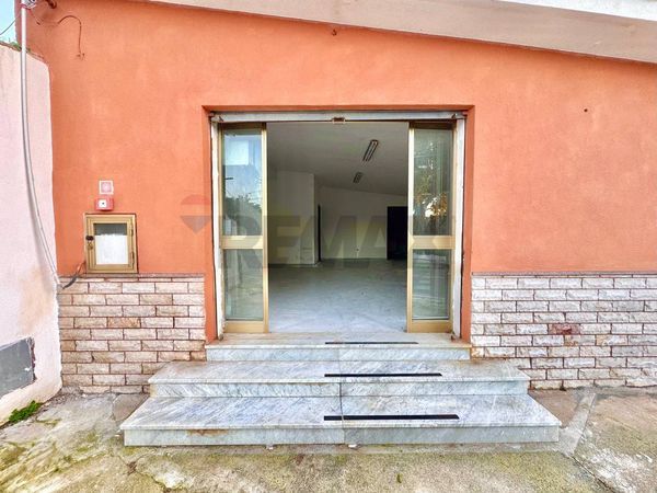 Locale Commerciale Terrasini, PA Affitto