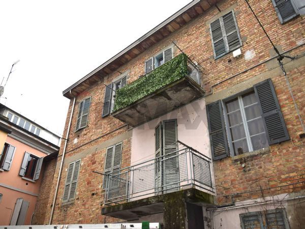 Porzione di casa Medesano, PR Vendita