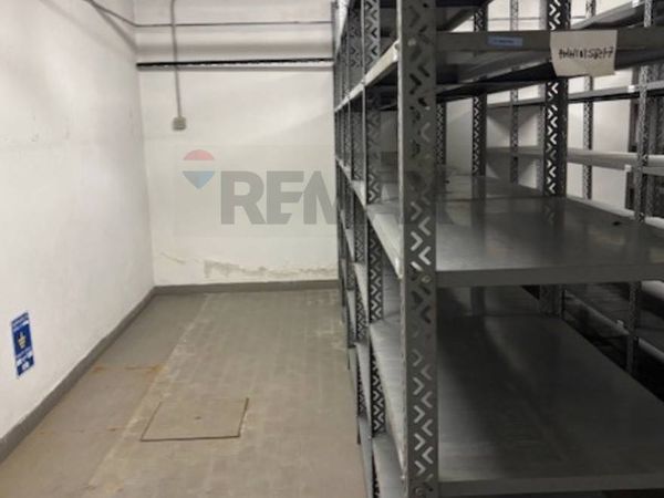 Magazzino Centro Storico, Milano, MI Affitto