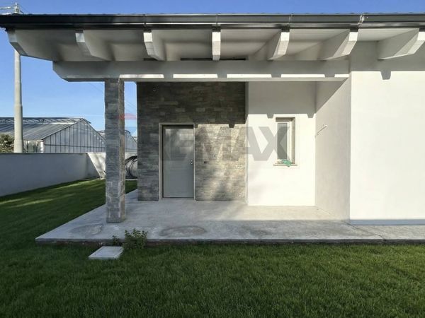 Villetta bifamiliare Aprilia, LT Vendita