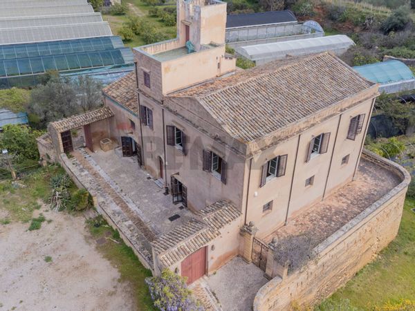 Cascina/Casale Bagheria, PA Vendita