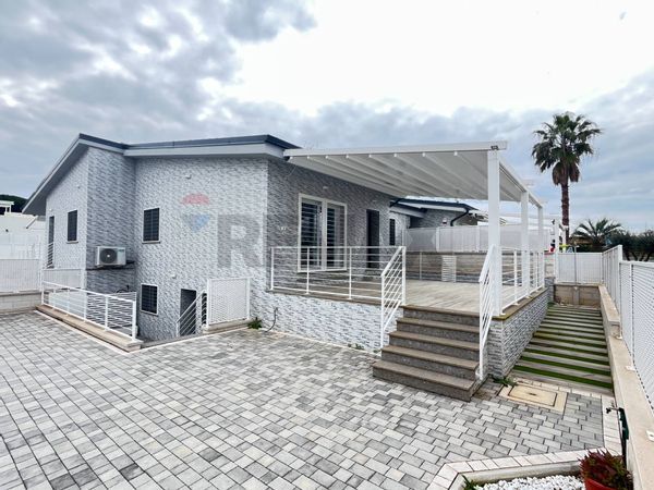 Villa o villino Lungomare Circe, Terracina, LT Vendita