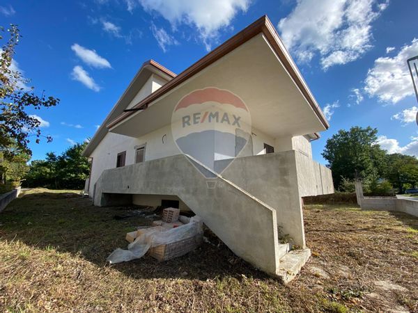 Villa singola Rocchetta a Volturno, IS Vendita