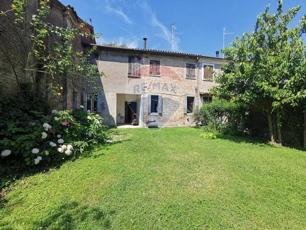 Villa a schiera Ficarolo, RO Vendita