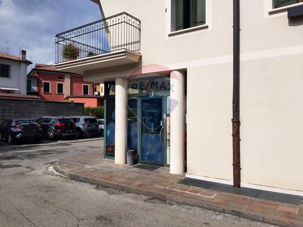 Locale Commerciale Cornuda, TV Vendita - Foto 2