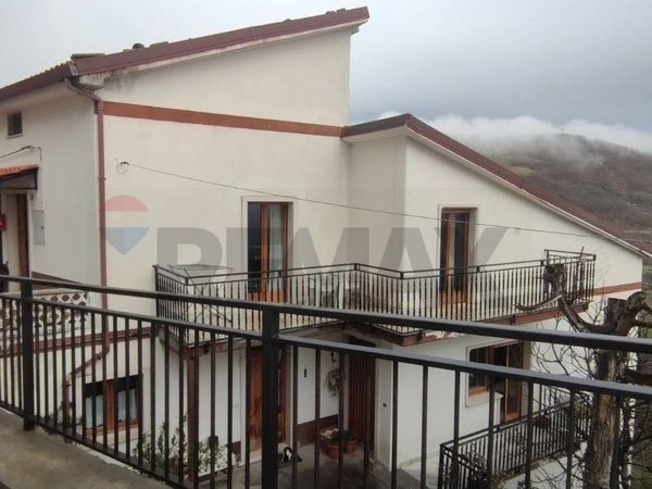 Casa Indipendente Castelmauro, CB Vendita