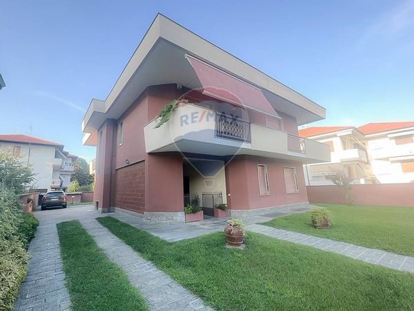 Villetta bifamiliare Buscate, MI Vendita