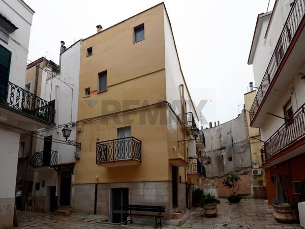 Casa Indipendente Triggiano, BA Vendita