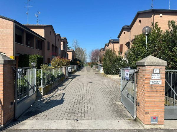Villa a schiera Cavazzoli, Reggio nell'Emilia, RE Vendita