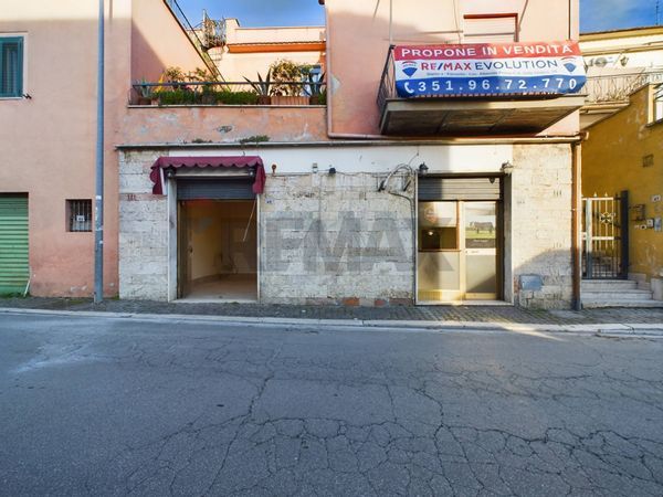 Locale Commerciale Formello, RM Affitto