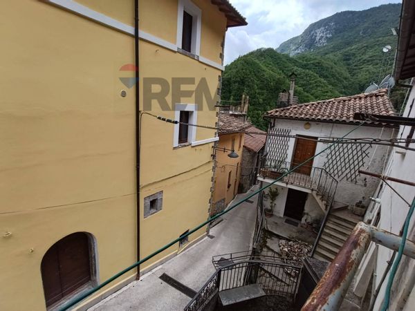 Casa Indipendente Varco Sabino, RI Vendita - Foto 2