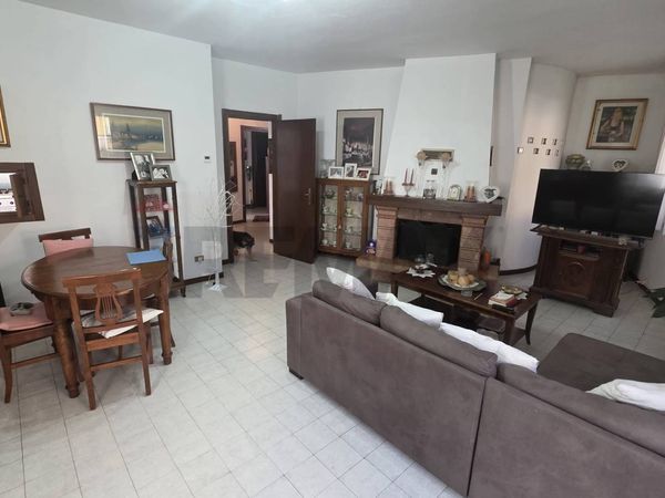 Porzione di villa Gianola, Formia, LT Vendita - Foto 2