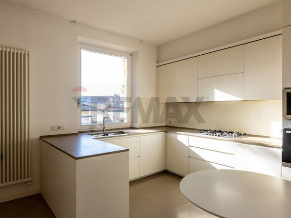 Appartamento P.zza Borgo, Piacenza, PC Vendita