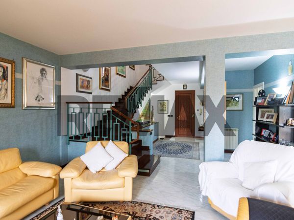 Villa a schiera San Nicolò, Aci Catena, CT Vendita
