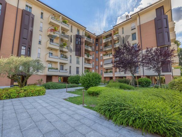 Appartamento Regina Pacis, Monza, MB Vendita