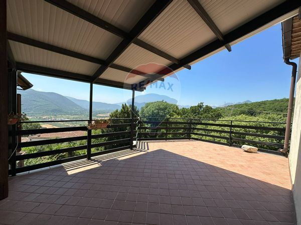 Casa Indipendente Roccaravindola, Montaquila, IS Vendita
