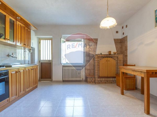 Porzione di casa Villamagna, CH Vendita