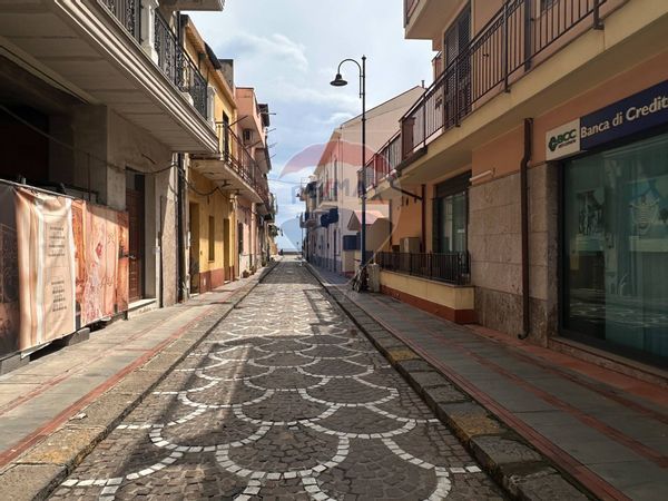 Locale Commerciale Santa Teresa di Riva, ME Affitto - Foto 4