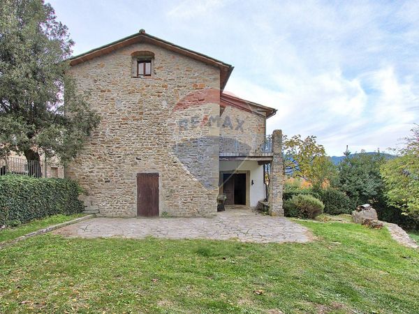 Porzione di villa Faeto, Loro Ciuffenna, AR Vendita