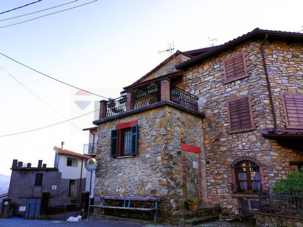 Rustico Zona Agnino, Fivizzano, MS Vendita