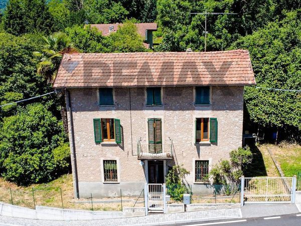 Villa singola Rocca, Ferrera di Varese, VA Vendita