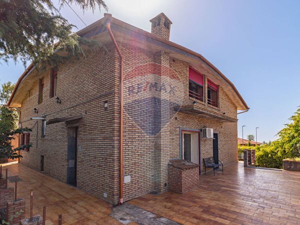 Villa singola Pedara, CT Vendita