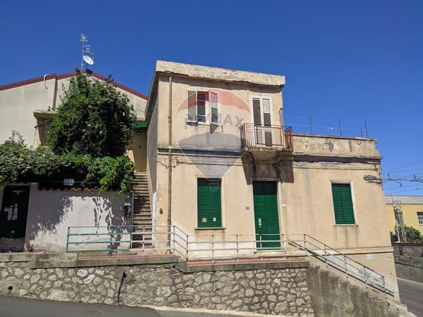 Casa Semindipendente Santa Teresa di Riva, ME Vendita