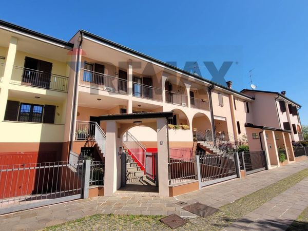 Villa a schiera Gessate, MI Vendita