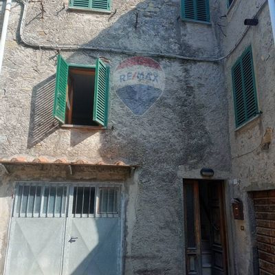Casa Semindipendente Pariana, Villa Basilica, LU Vendita