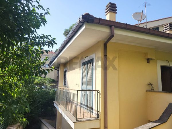 Appartamento Castelnuovo di Porto, RM Vendita