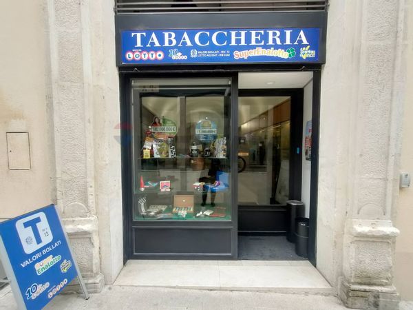 Attività  Commerciale Centro storico, L'Aquila, AQ Vendita - Foto 2