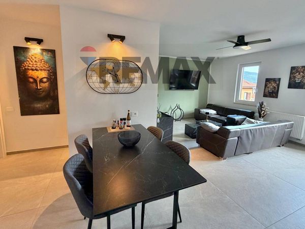 Appartamento Porto Valtravaglia, VA Vendita