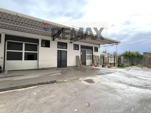Locale Commerciale San Giuseppe Vesuviano, NA Affitto