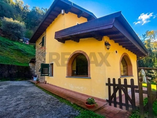 Casa Indipendente Ponte a Serraglio, Bagni di Lucca, LU Vendita