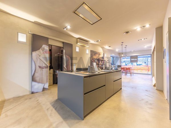 Negozio Gregorio VII, Roma, RM Affitto