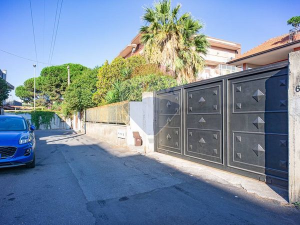 Porzione di villa Gravina di Catania, CT Vendita