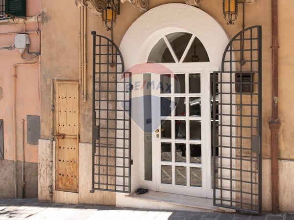 Locale Commerciale Centro storico, Chieti, CH Affitto - Foto 3