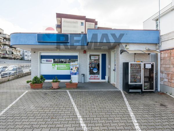 Locale Commerciale Trecarrare, Taranto, TA Vendita - Foto 2