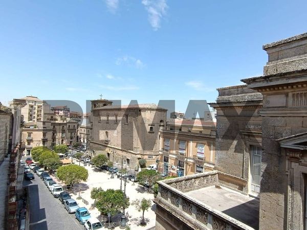 Appartamento Centro storico - zona centrale, Enna, EN Vendita