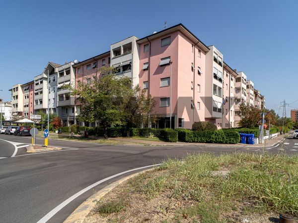 Stanza Montebello, Parma, PR Affitto