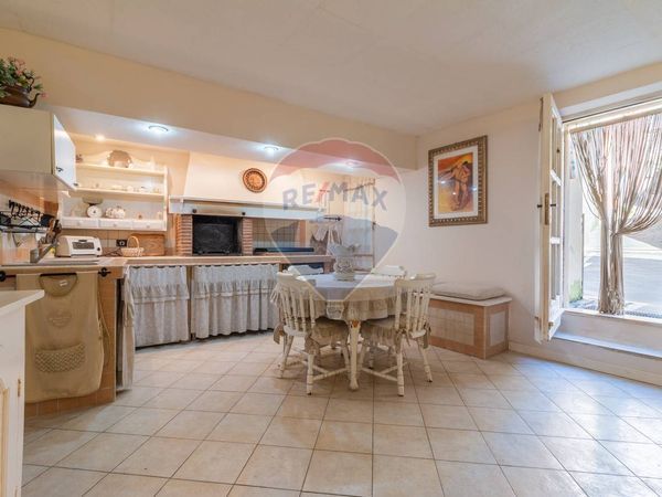 Appartamento Ischia di Castro, VT Vendita