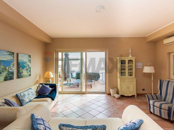 Porzione di villa Acireale, CT Vendita