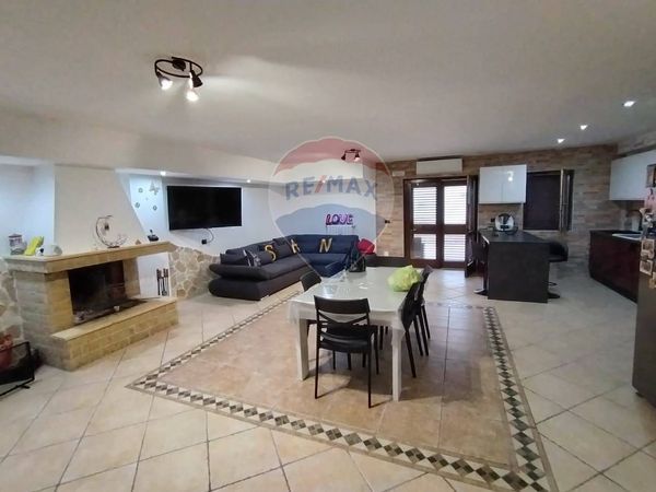 Appartamento Surbo, LE Vendita