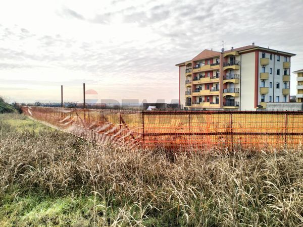 Terreno Edificabile Trecate, NO Vendita