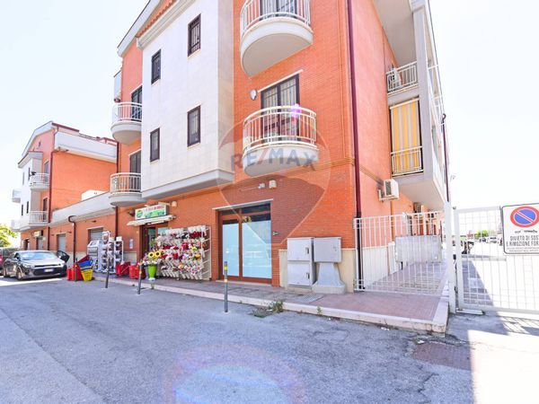 Locale Commerciale Macchia Gialla, Foggia, FG Vendita - Foto 2