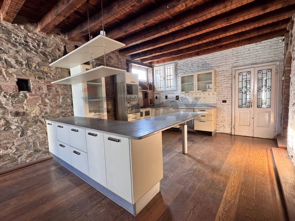 Casa Indipendente Centro storico, Brescia, BS Vendita