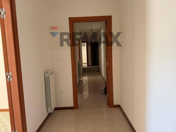 Ufficio Zona Gelsomino, Afragola, NA Affitto - Foto 2