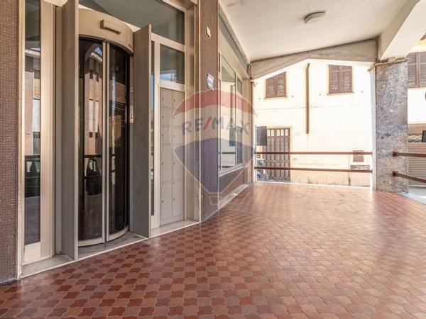 Locale Commerciale Tromello, PV Vendita