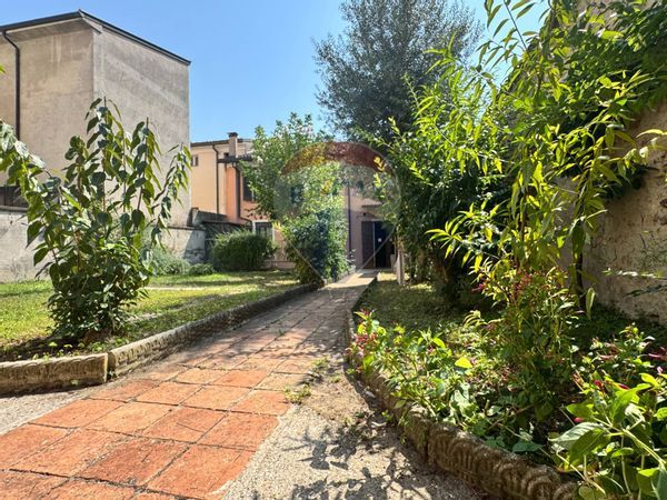 Casa Indipendente Castel Goffredo, MN Vendita